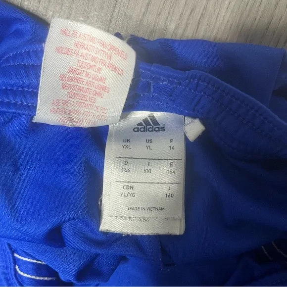 Blue adidas shorts - Picture 3 of 3